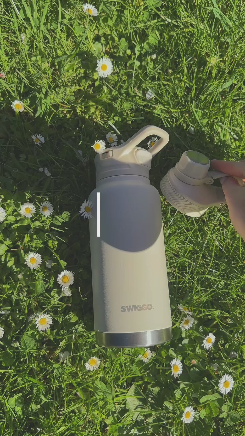 The Guzzlr Vacuum Insulated Water Bottle (with 2 lids)