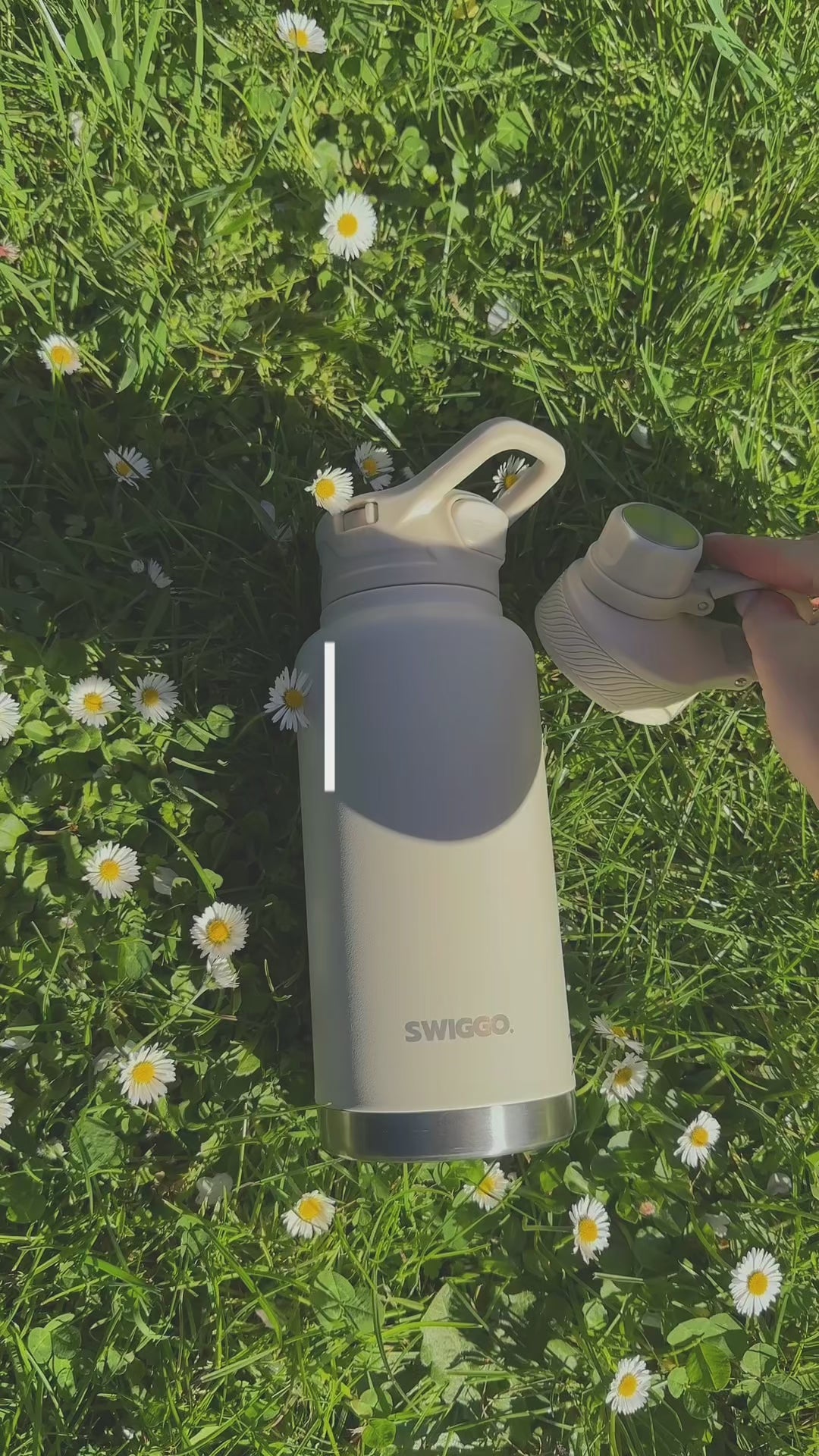The Guzzlr Vacuum Insulated Water Bottle (with 2 lids)